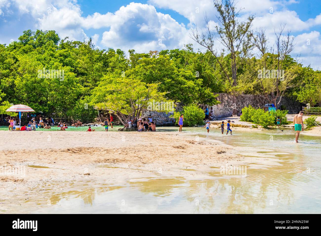 Plage mexicaine tropicale cenote Punta Esmeralda Playa del Carmen Mexique. Banque D'Images