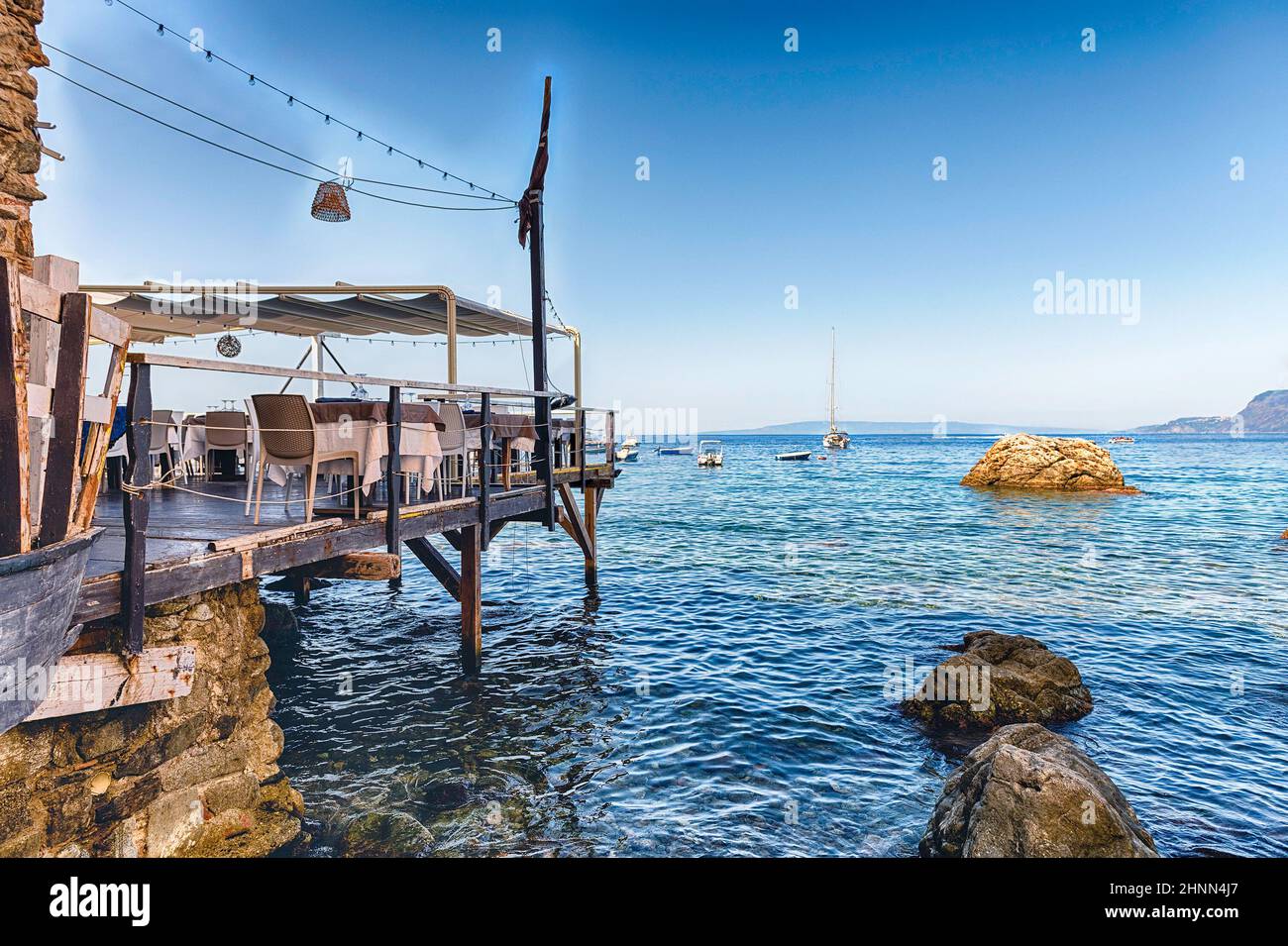 Rues et ruelles pittoresques dans le village de bord de mer, Scilla, Italie Banque D'Images