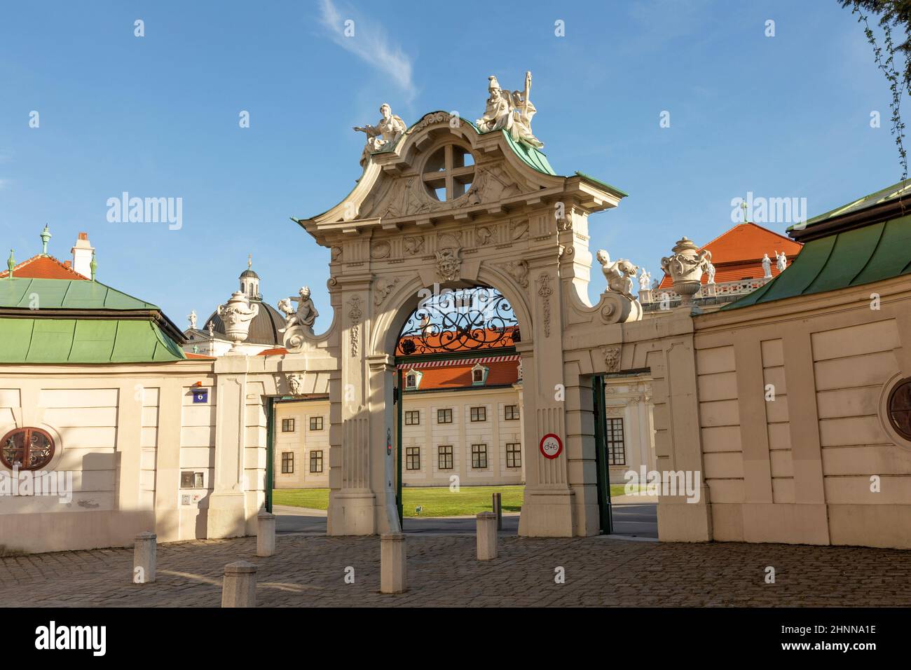 entrée du château du Belvédère à Vienne avec porte ouverte Banque D'Images