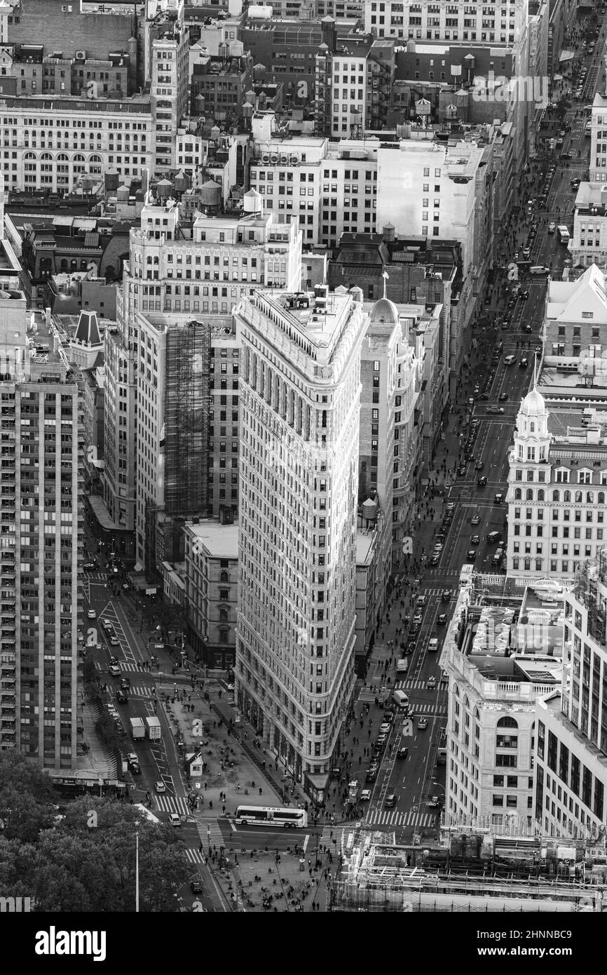 Flatiron Building (Fuller Building) à Manhattan, il s'agit d'un bâtiment triangulaire à cadre d'acier et de marque située à Fifth Avenue Banque D'Images