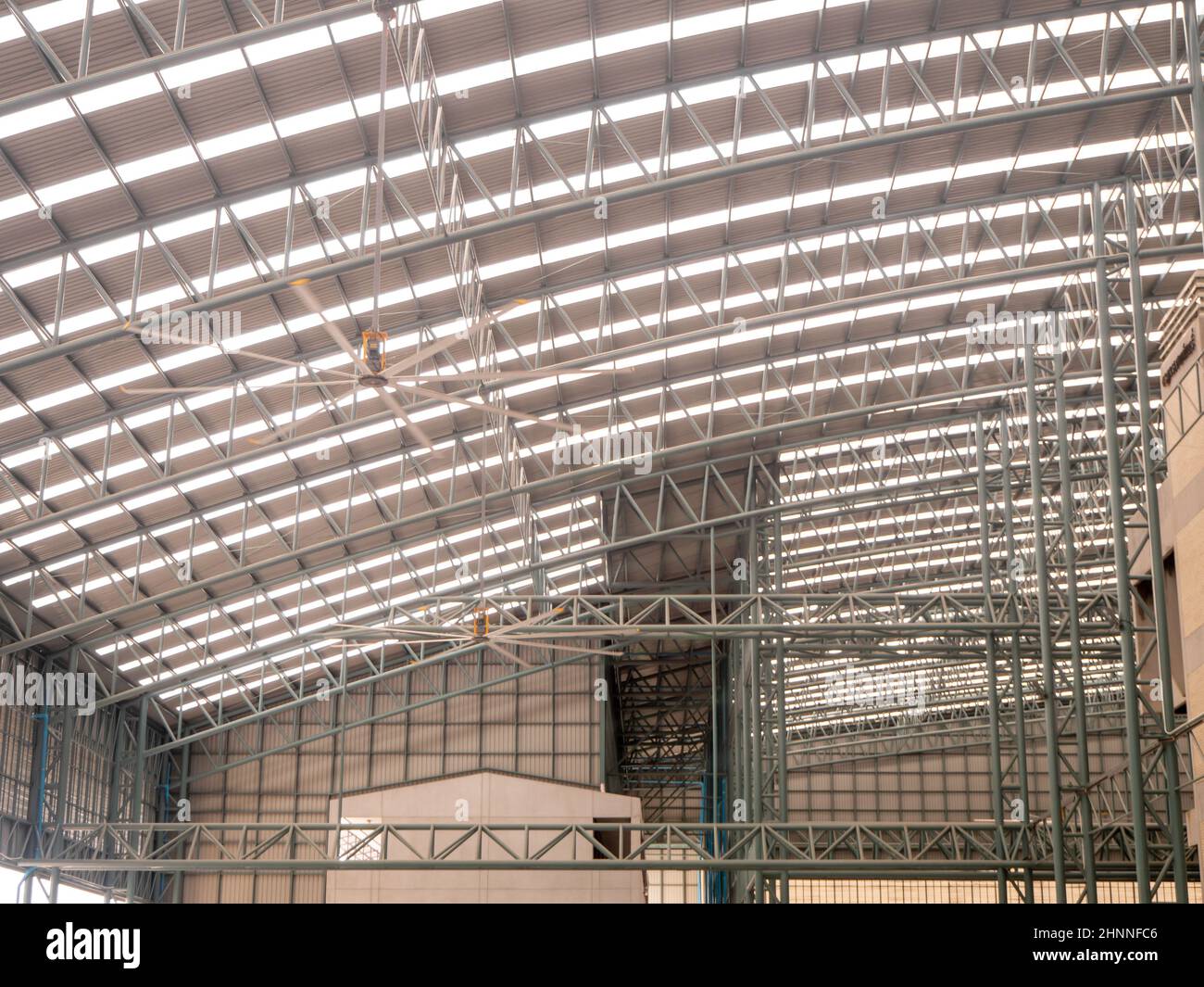 Toit de hall structure en acier le design moderne. Banque D'Images
