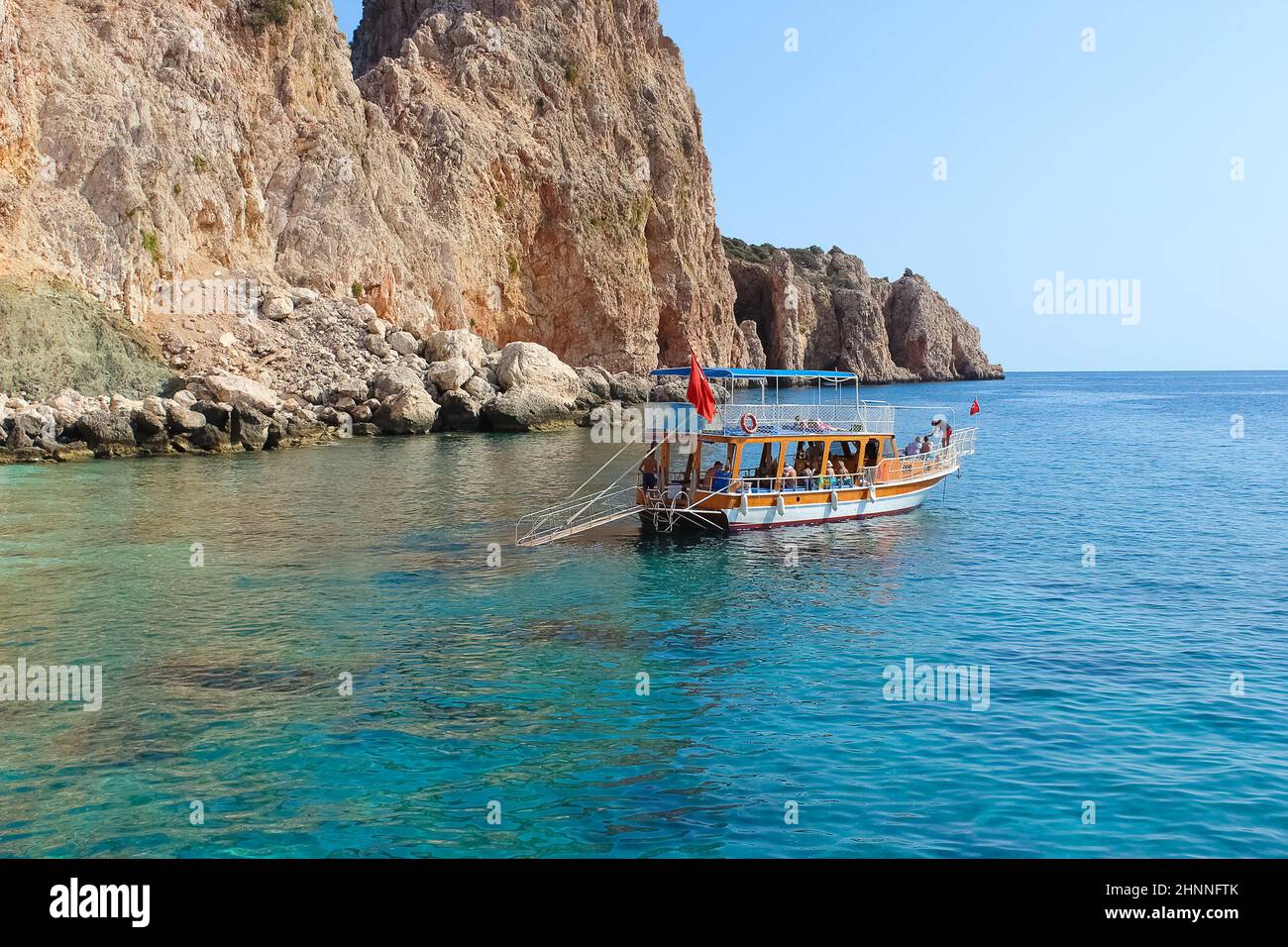 Antalya, Turquie - la visite en yacht à la Turquie Maldives à la célèbre mer bleue à Suluada Banque D'Images