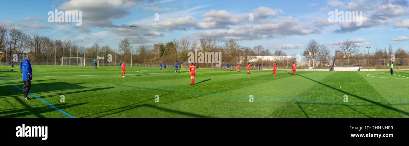 Les femmes de FV 09 Eschersheim gagnent le match de football au 15. Février avec 2:1 contre SG Bornheim Banque D'Images