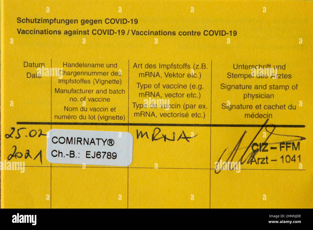 livre de vaccination allemand avec vaccination documentée par comirnagie Banque D'Images