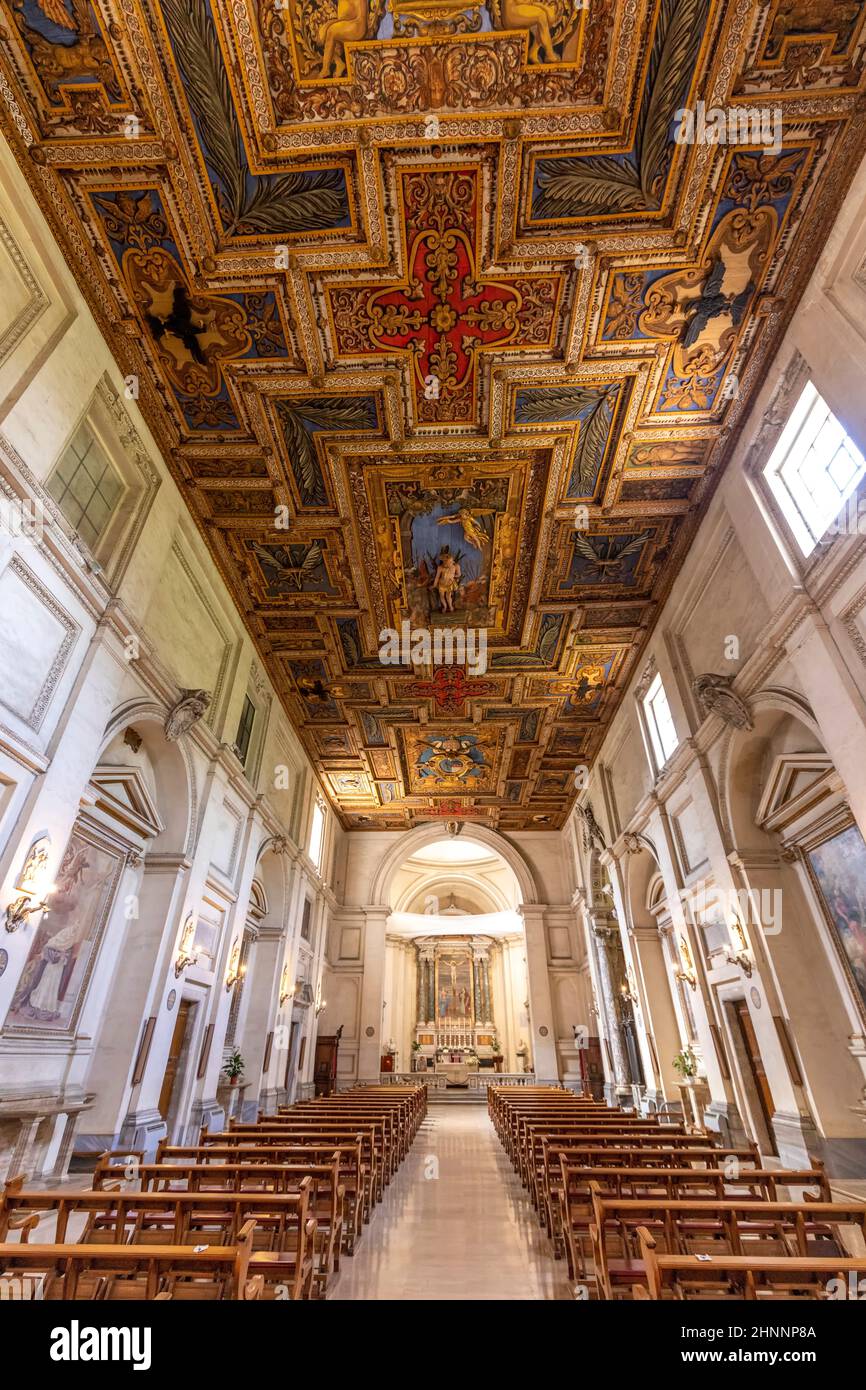 Vue intérieure de la Basilique de San Sebastiano Fuori le Mura à Rome, Italie. Banque D'Images