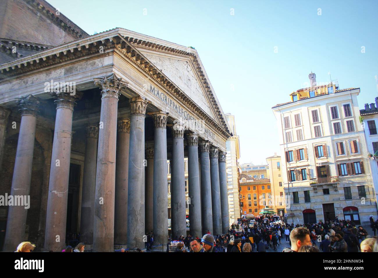 ROME, ITALIE - 28 décembre 2018 : Temple de tous les dieux de Rome. Panteon est célèbre monument de la culture romaine antique, construit au 2ème siècle. Banque D'Images