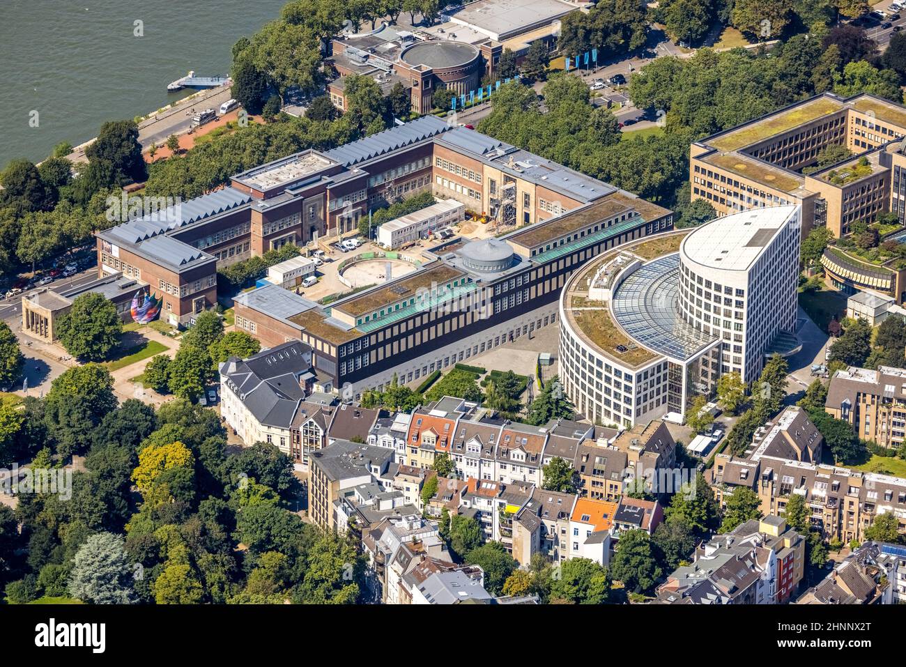 Vue aérienne, cour d'honneur avec musée d'art et palais d'art ainsi que ministère semi-circulaire pour l'environnement, l'agriculture, la nature et le consommateur pro Banque D'Images