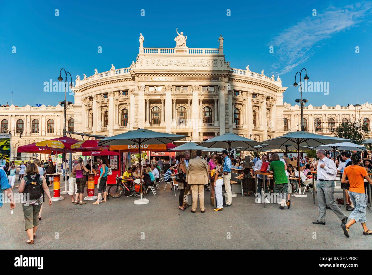 Vous pourrez profiter du marché en face du théâtre Hofburg de Vienne, dans la rue Graben. Banque D'Images