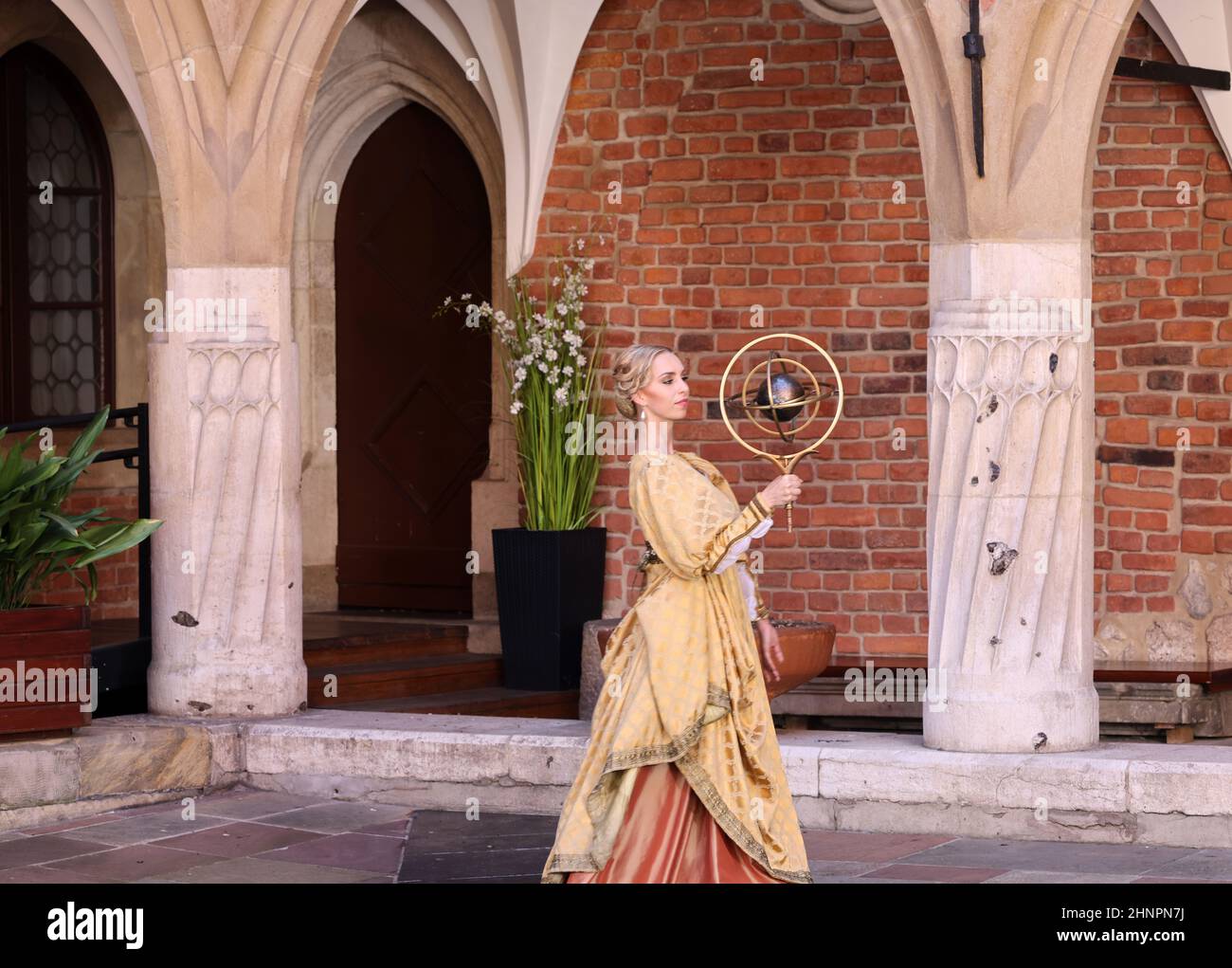 Cracovie, Pologne. Performance - Harmonia Mundi interprétée par Cracovie Danza Ballet Banque D'Images