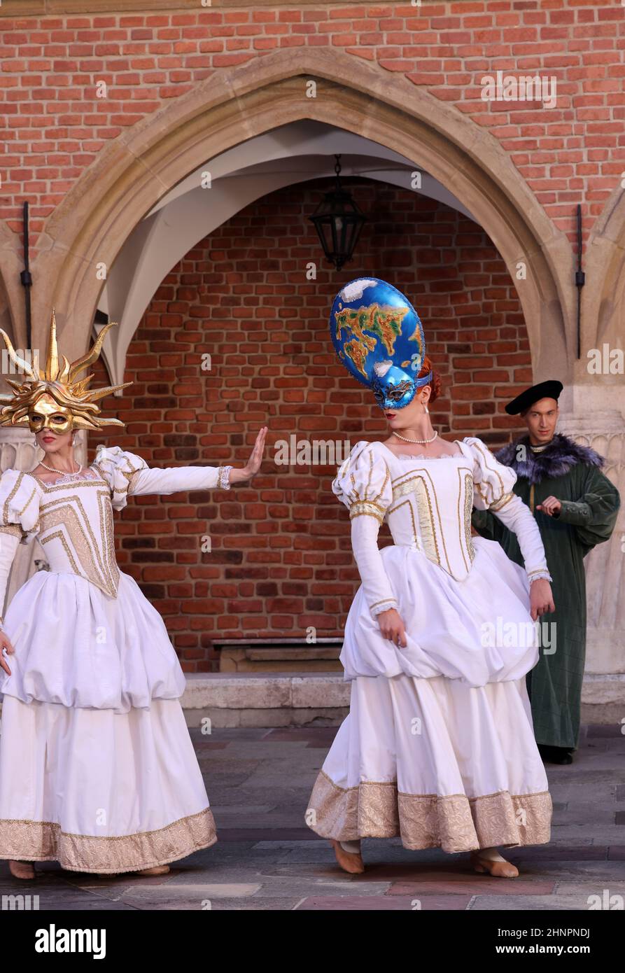 Cracovie, Pologne. Performance - Harmonia Mundi interprétée par Cracovie Danza Ballet Banque D'Images