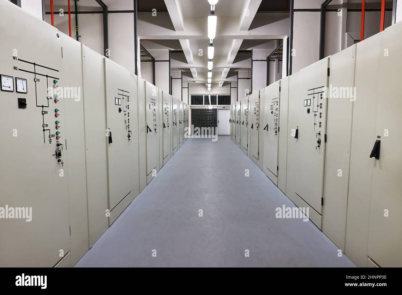 Transformateur de sous-station électrique et systèmes de commutation de ligne Banque D'Images