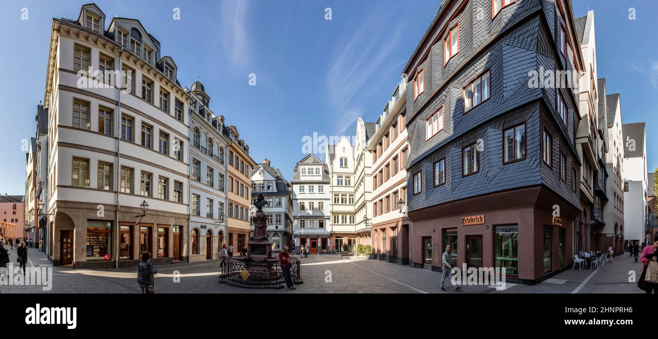 Les nouveaux bâtiments de 2018 construisent dans le style ancien à colombages à Francfort, la vieille ville dite nouvelle Banque D'Images