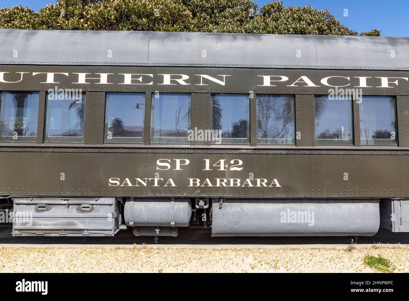 Ancien wagon de train d'époque de la compagnie du Pacifique Sud à la gare de Santa Barbara Banque D'Images