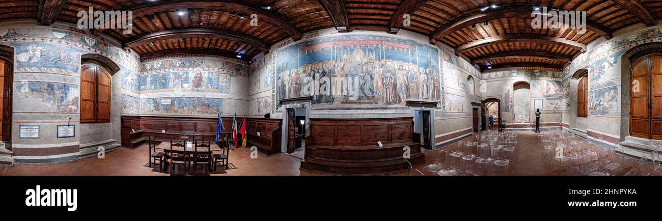 Intérieur de la Collégiale de Santa Maria Assunta à San Gimignano. Banque D'Images