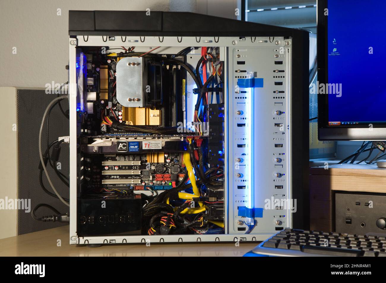 PC ordinateur personnel, fortement modded, vue dans la partie interne du PC Banque D'Images