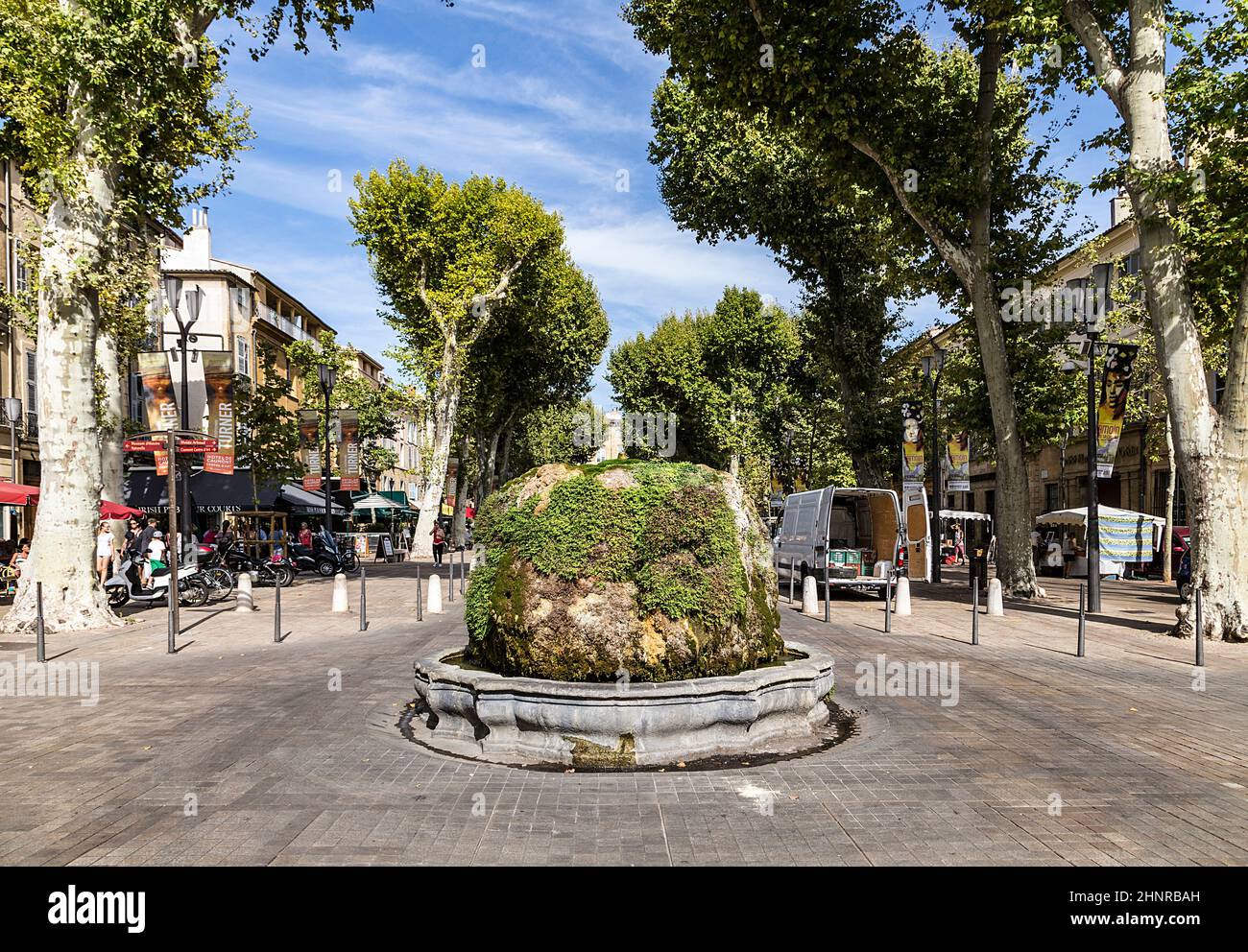 Neuf canons à la fontaine d'Aix en Provence Banque D'Images