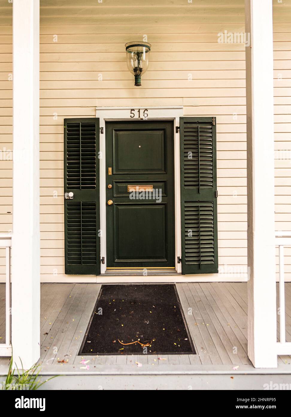 entrée typique en bois dans une ancienne maison historique dans key west Banque D'Images
