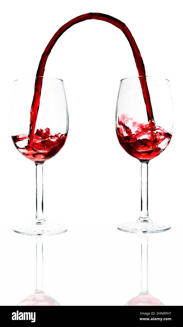 Transfusion de vin sur fond blanc Banque D'Images