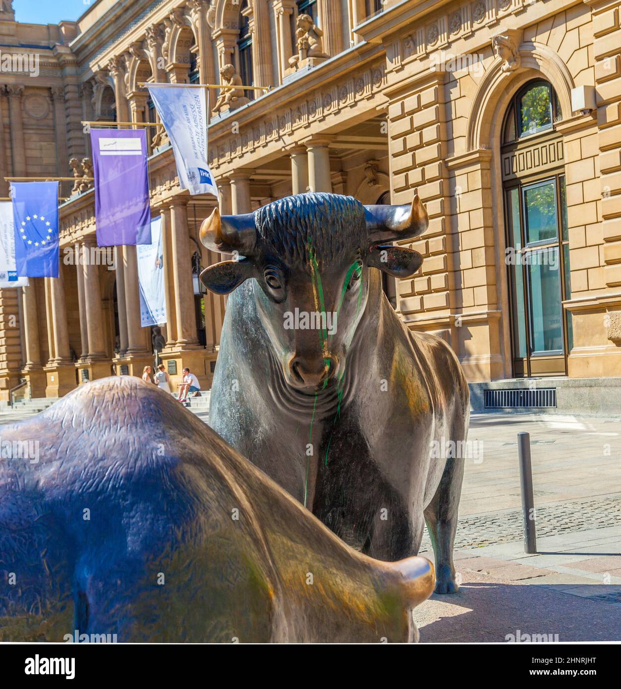 Les statues de Bull et Bear à la Bourse de Francfort Banque D'Images