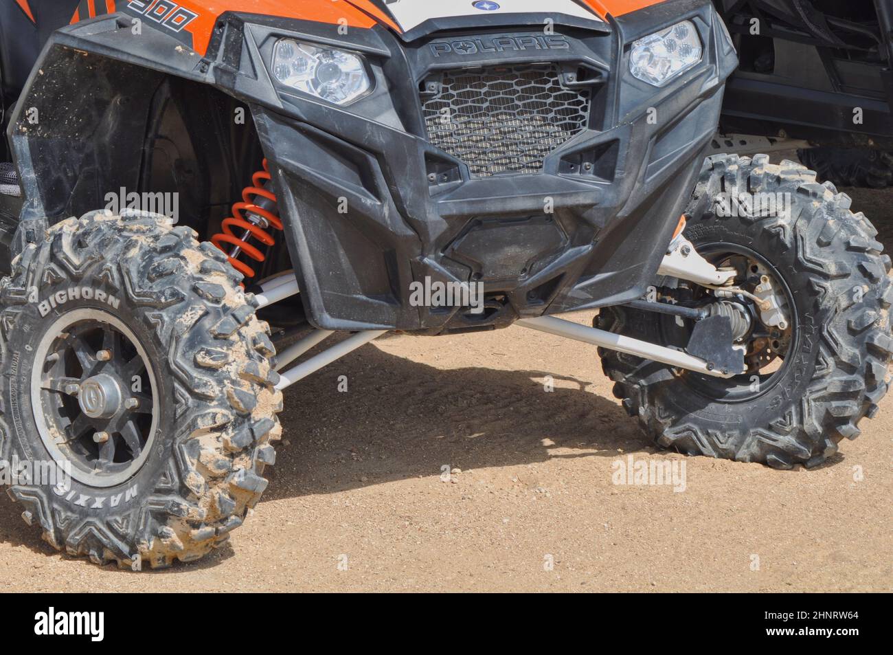Voiturette tout-terrain pour les courses sur les dunes du désert, Abu Dhabi, Émirats arabes Unis, janvier 2022 Banque D'Images