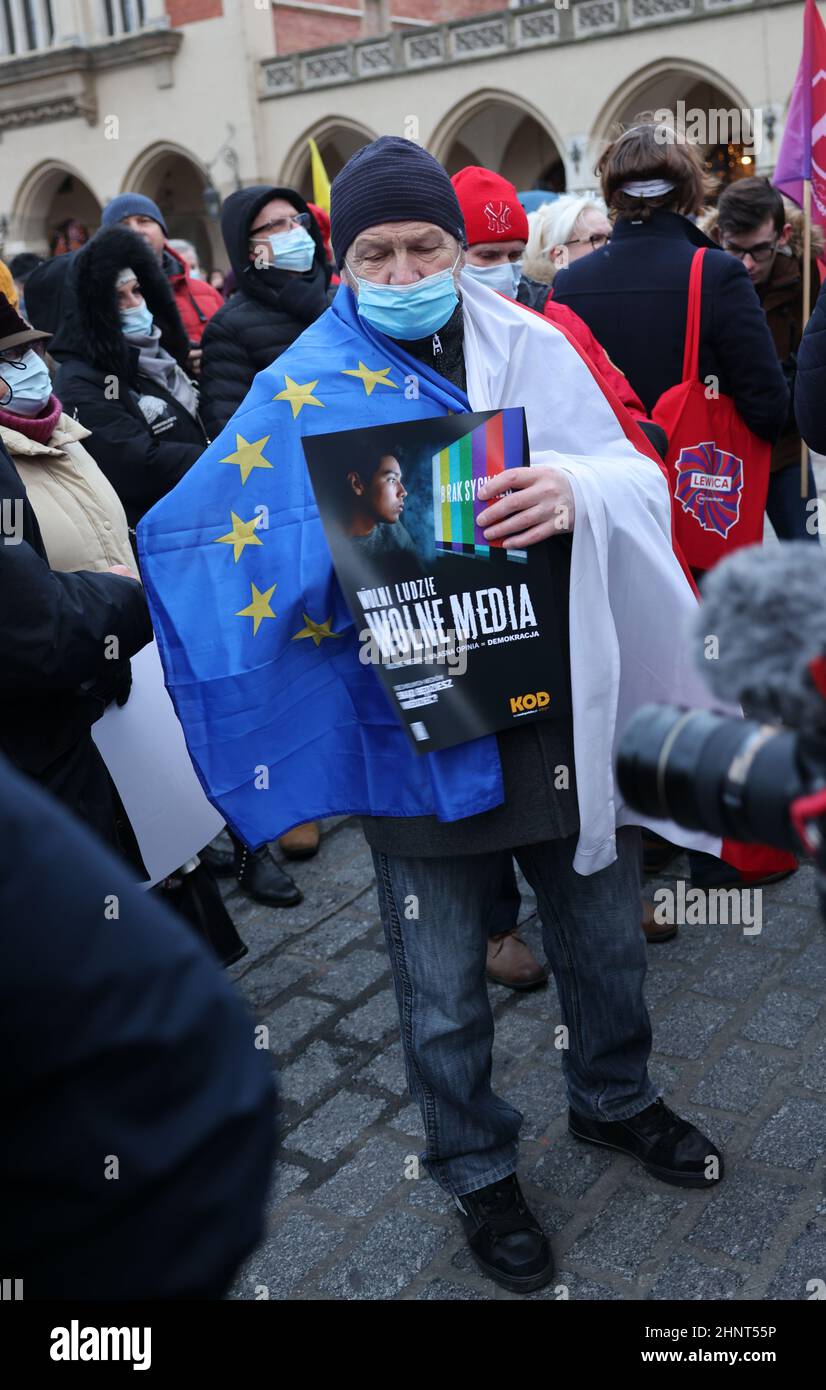 Médias gratuits, personnes gratuites, Pologne gratuite. Manifestation à Cracovie contre la lex TVN Banque D'Images