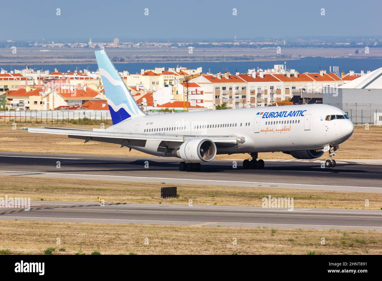 Euroatlantic Airways Boeing 767-300ER avion aéroport de Lisbonne au Portugal Banque D'Images