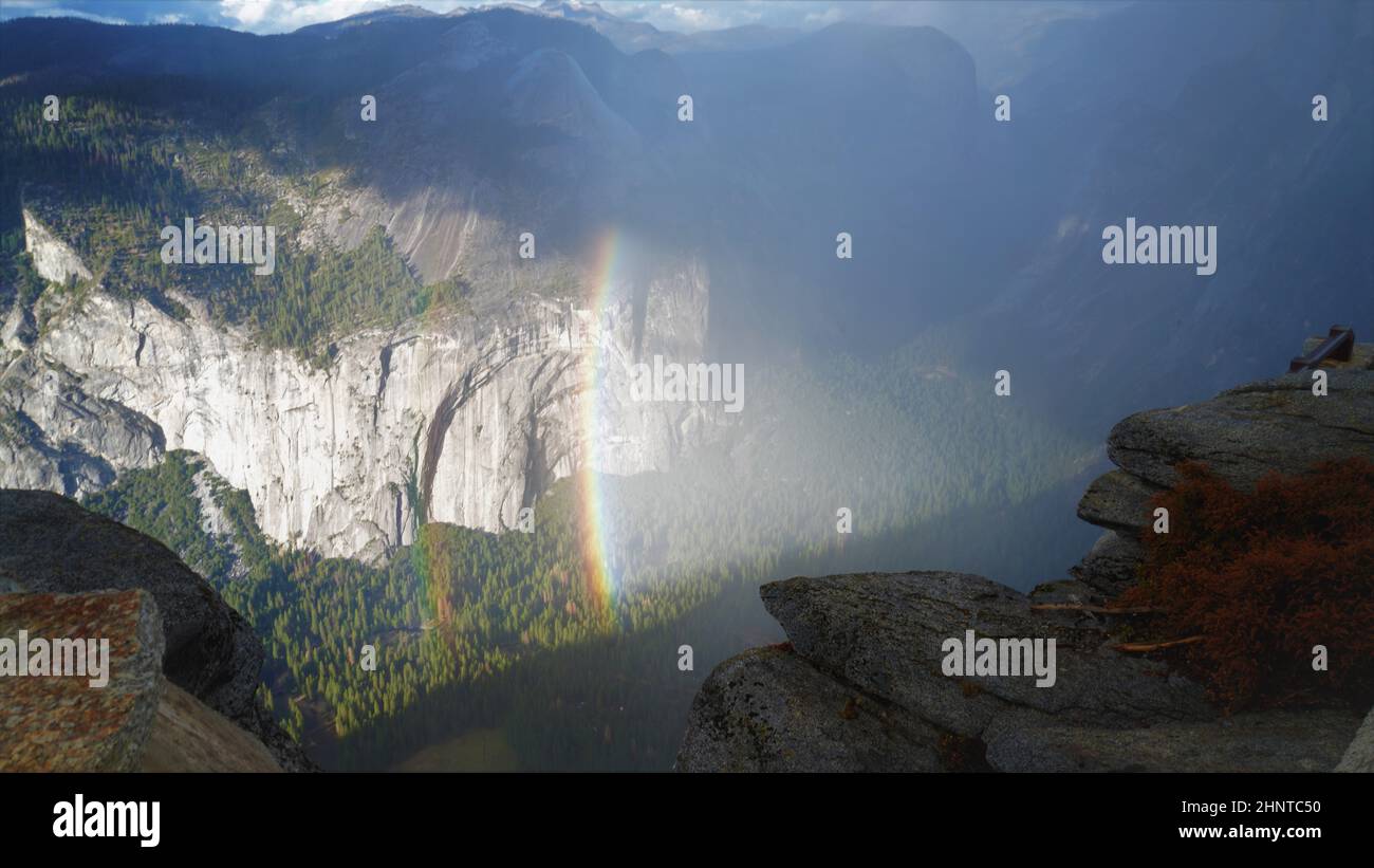 Yosemite, Californie (États-Unis) ; Double Rainbow ; nature ; Glacier point ; Paysage et paysage; Voyage; Tourisme; point de vue; attractions. Banque D'Images