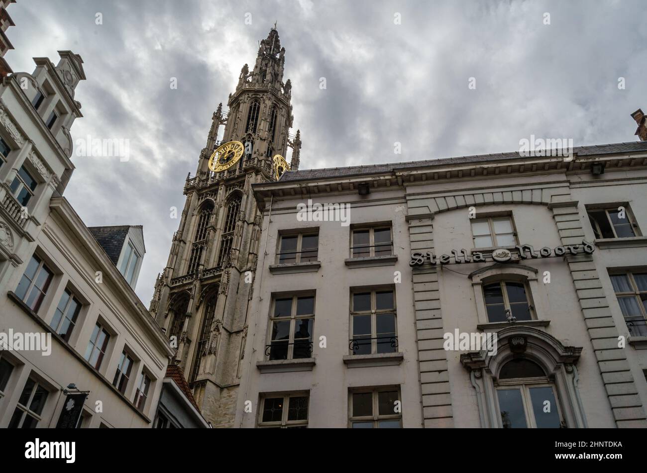 ANVERS, BELGIQUE - 22 AOÛT 2013 : paysage urbain, architecture dans la ville d'Anvers, Flandre, Belgique Banque D'Images