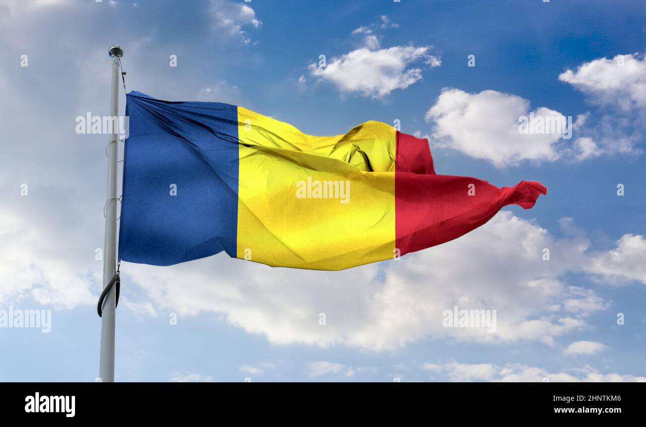Drapeau de Roumanie - drapeau de tissu d'ondulation réaliste Banque D'Images