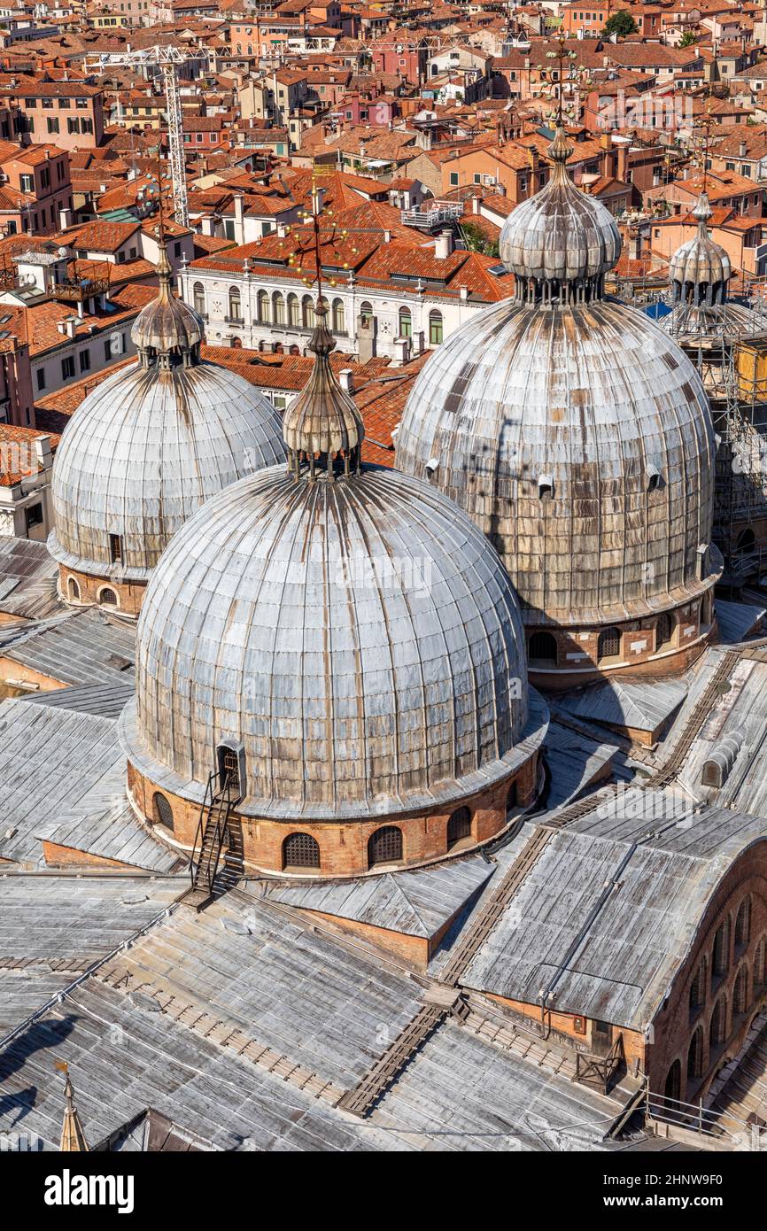 Vue panoramique sur le toit de la cathédrale saint-marc à Venise, Italie Banque D'Images