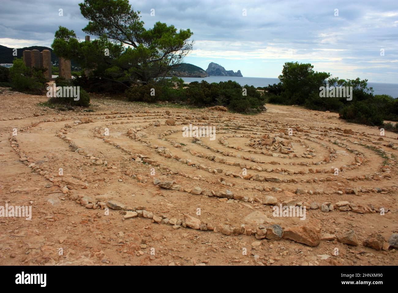 merveilleuse magie pierre spirituelle spirales des hippies sur les côtes d'ibiza et ses tourbillons chamaniques en cercles dans les îles baléares Banque D'Images