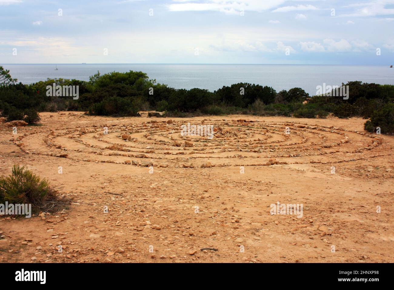 merveilleuse magie pierre spirituelle spirales des hippies sur les côtes d'ibiza et ses tourbillons chamaniques en cercles dans les îles baléares Banque D'Images