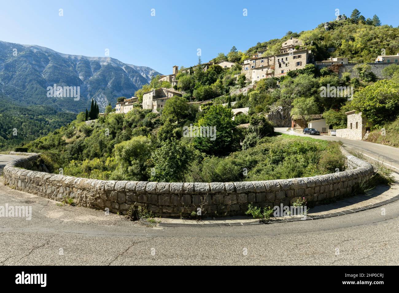 Le village de montagne de Brantes dans le département du Vaucluse, France, région Provence-Alpes-Côte d’Azur Banque D'Images