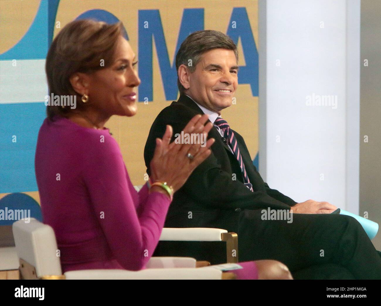 New York, États-Unis. 17th févr. 2022. 17 février 2022.Robin Roberts, George Stephanopoulos sur le set de Good Morning America l à New York 17 février 2022 Credit:RW/MediaPunch Credit: MediaPunch Inc/Alay Live News Banque D'Images