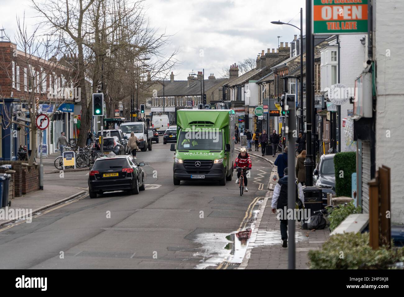 La région de Mill Road est célèbre comme un endroit moins cher pour les étudiants à louer à Cambridge, au Royaume-Uni. 14.02.22 Banque D'Images