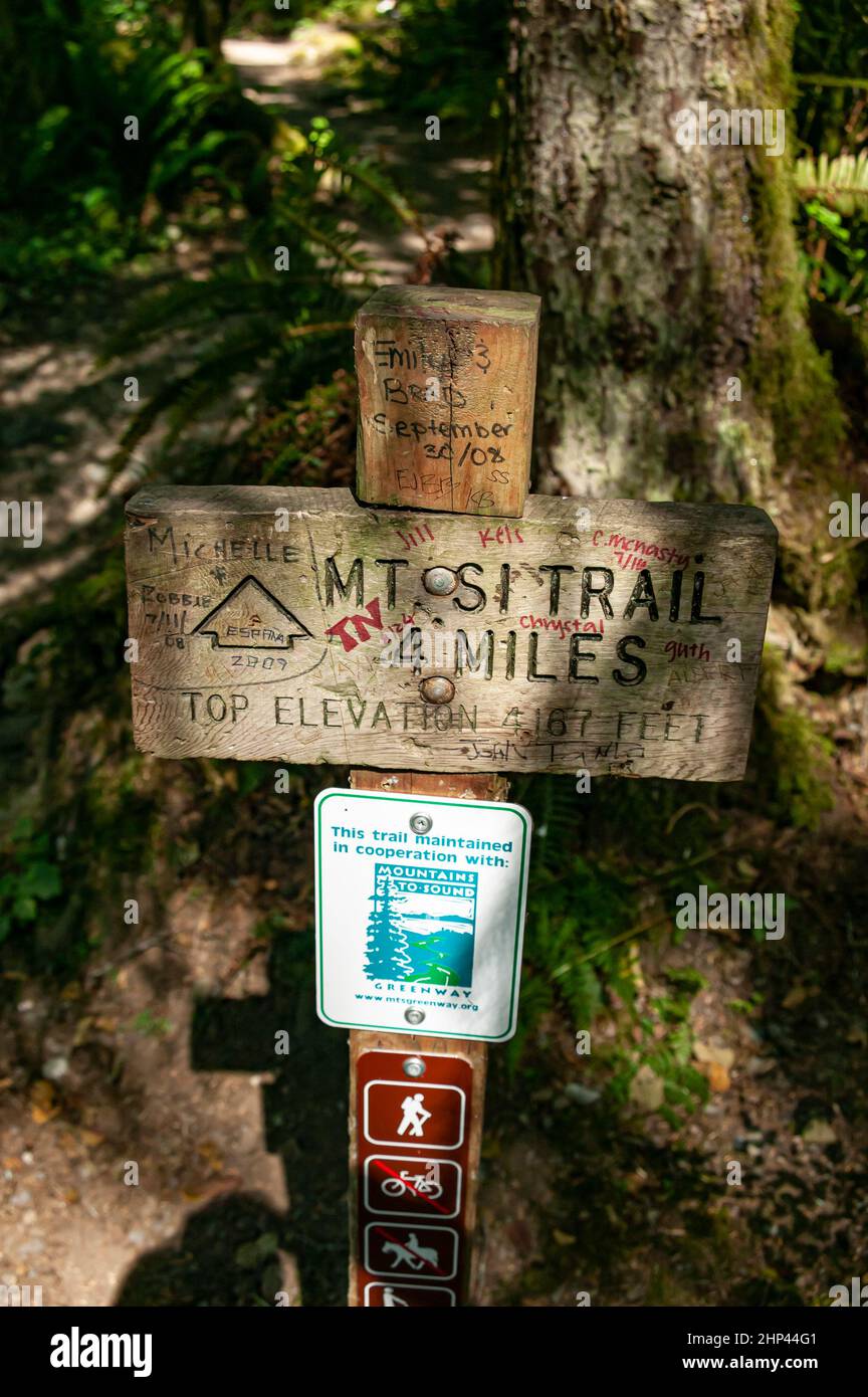 Le sentier sur Mt. Pilchuck, État de Washington, a été blasé en utilisant le travail de la NRA (Administration nationale de redressement) pendant la présidence du FDR, 1933 Banque D'Images