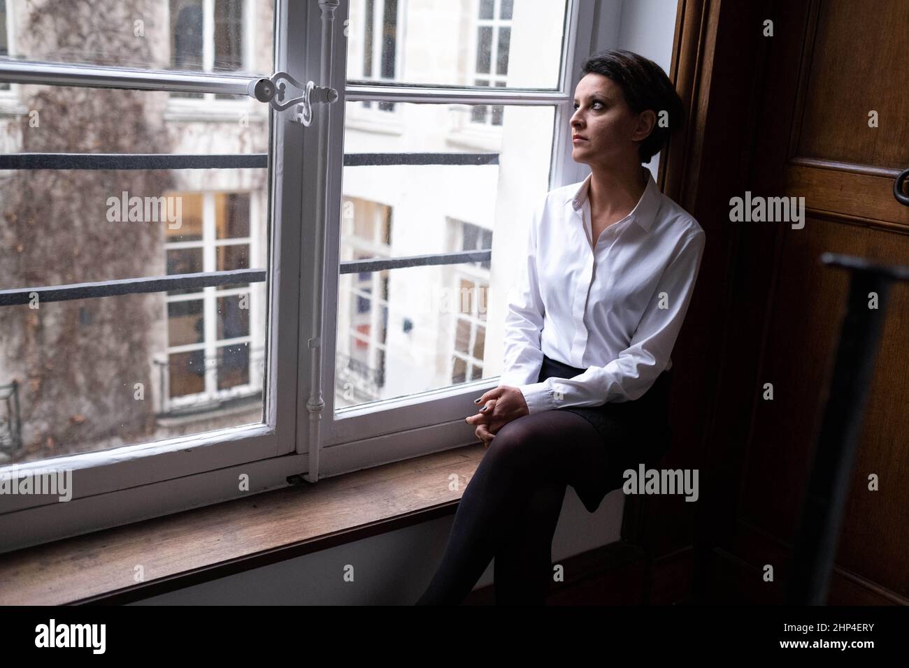 Portrait de Najat Vallaud Belkacem, ancien juriste français et politicien du Parti socialiste qui a été la première femme française à servir de ministre de l'éducation, de l'enseignement supérieur et de la recherche dans les gouvernements des premiers ministres successifs Manuel Valls et Bernard Cazeneuve de 2014 à 2017. France. Banque D'Images