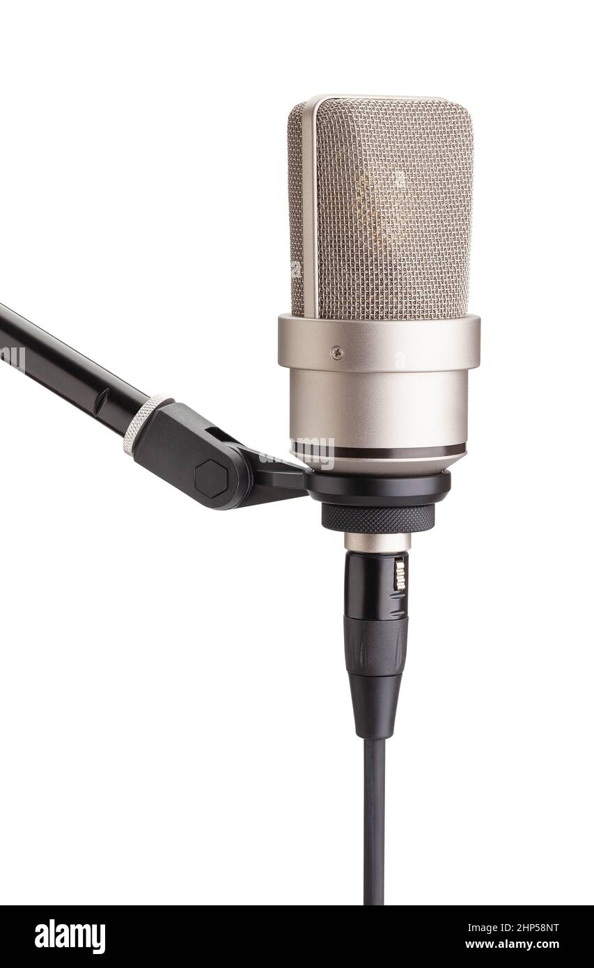 microphone à condensateur sur le passage du statif isolé sur blanc Banque D'Images