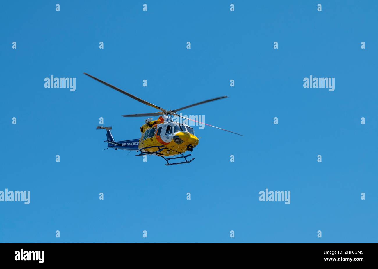 L'hélicoptère de sauvetage RACQ CQ prend son départ de l'hôpital de la base de Mackay Banque D'Images