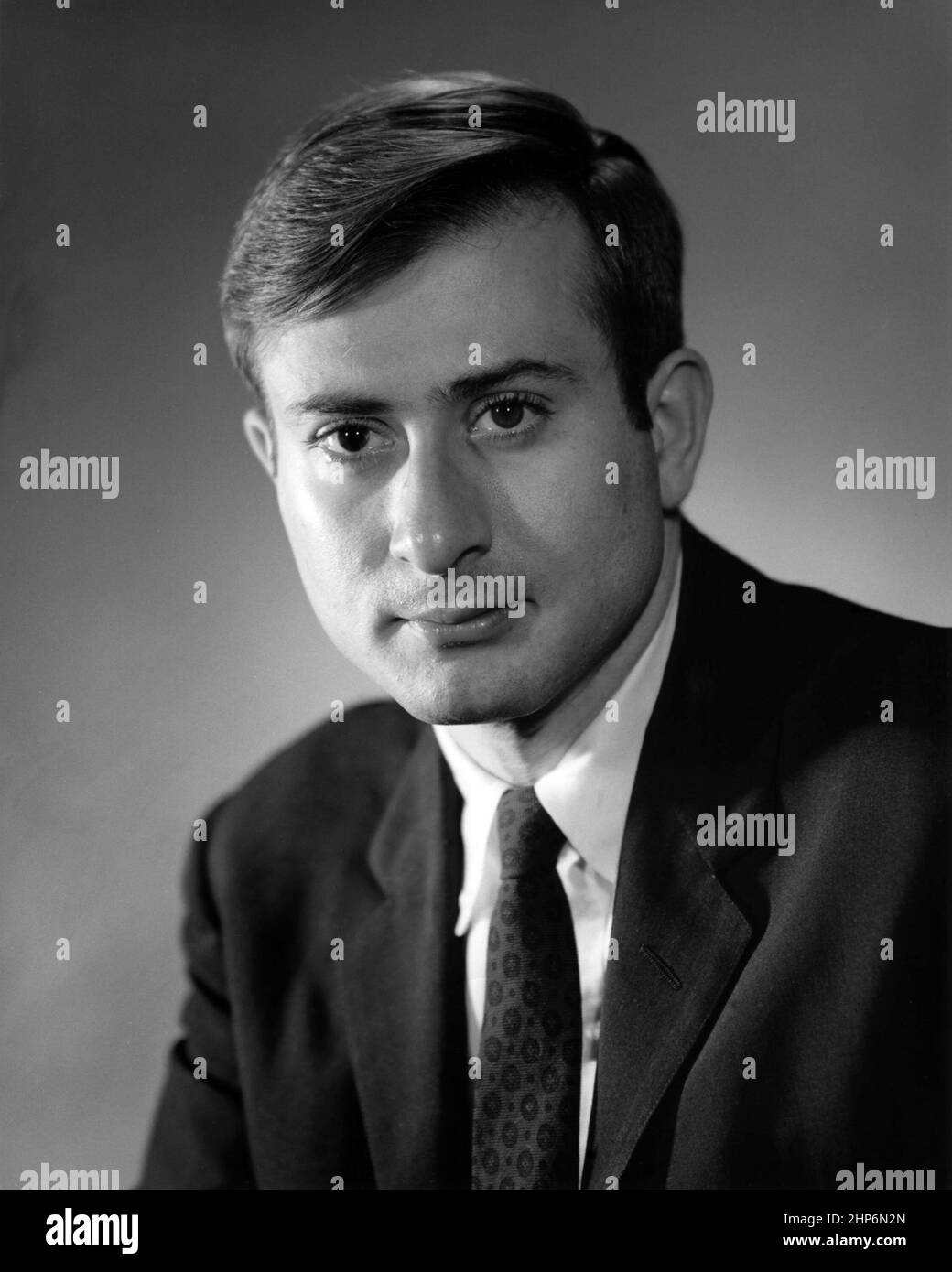 Michael R. Mardiney, Jr., M.D., ancien associé clinique, United States public Health Service, Immunology Branch, National cancer Institute, 1965-1967; ancien chef, Section d'immunologie et de biologie cellulaire, Centre de recherche sur le cancer de Baltimore, Division du traitement du cancer, National cancer Institute, 1967-1977 ca. 16 mai 1967 Banque D'Images