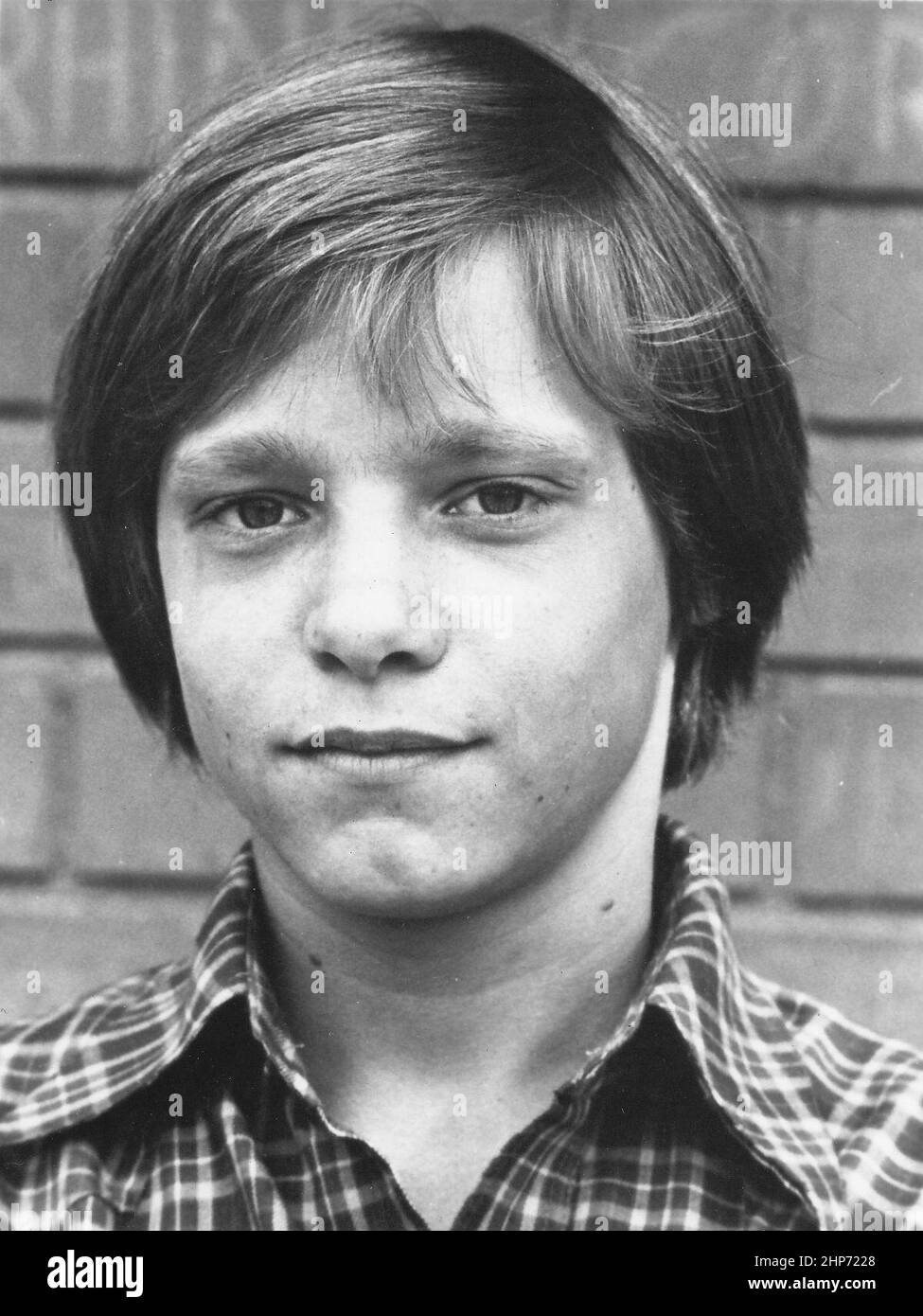 Photo publicitaire de l'acteur de l'adolescence lance Kerwin pendant son temps comme la star de la série télévisée NBC James à 15 Banque D'Images