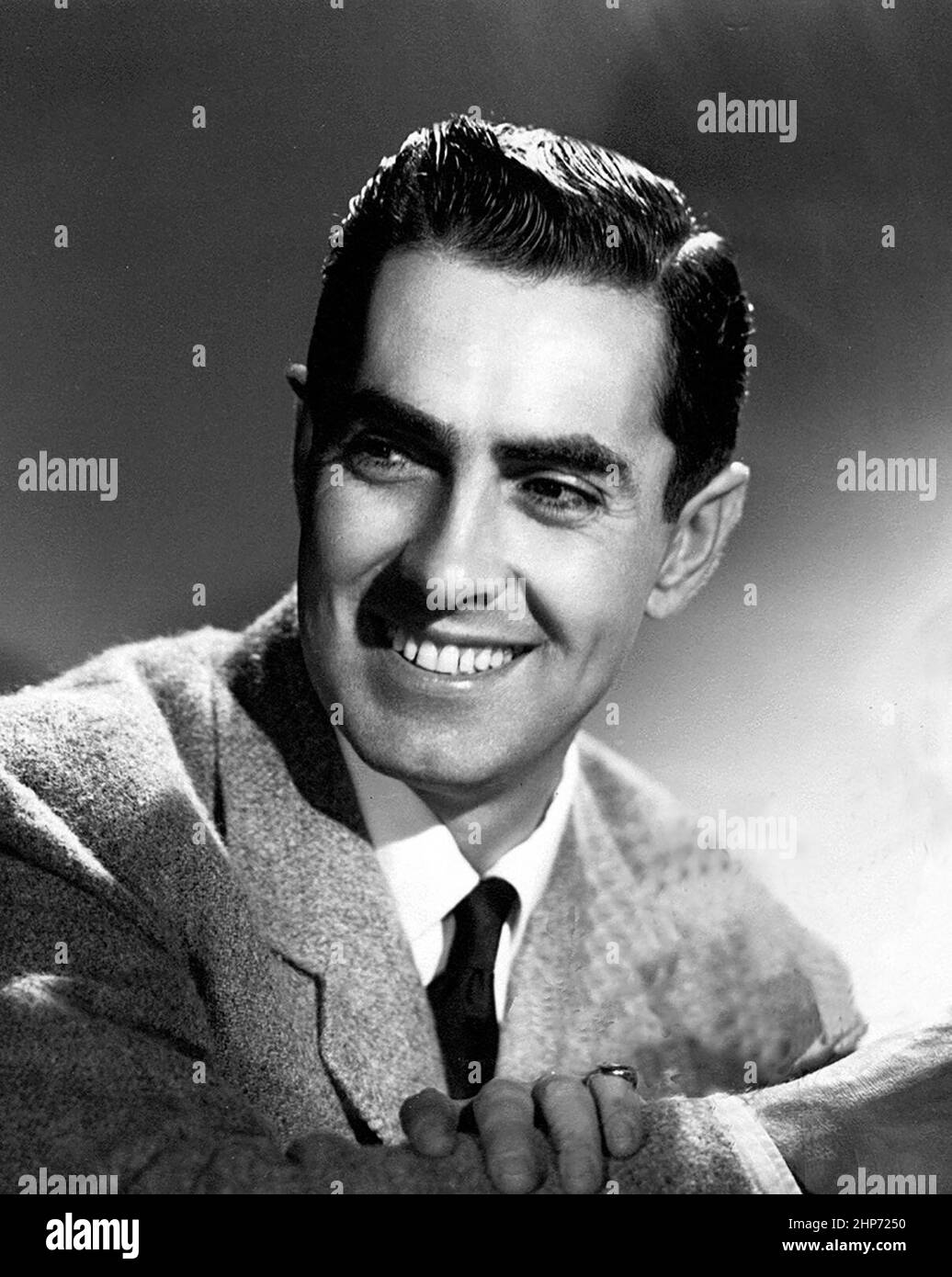 Photo publicitaire de Tyrone Power ca. 1940s Banque D'Images