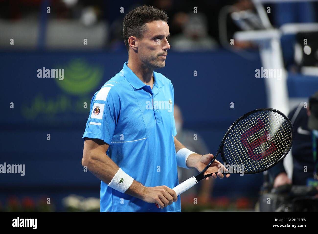 Roberto Bautista Agut, d'Espagne, en action lors de son match de demi-finale avec Karen Khachanov, de Russie, au Qatar ExxonMobil Open au complexe international de tennis et de squash de Khalifa, le 18 février 2022 à Doha, Qatar. Banque D'Images