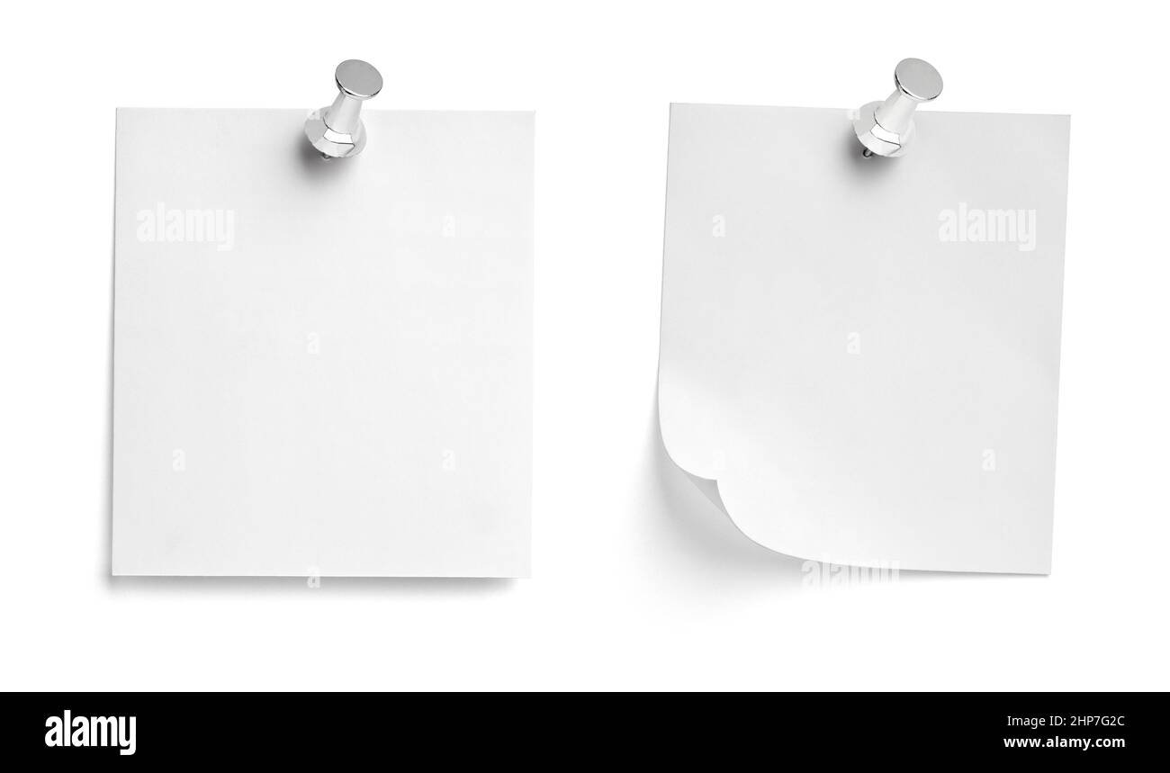 collection de différents papiers de notes avec une épingle sur fond blanc Banque D'Images
