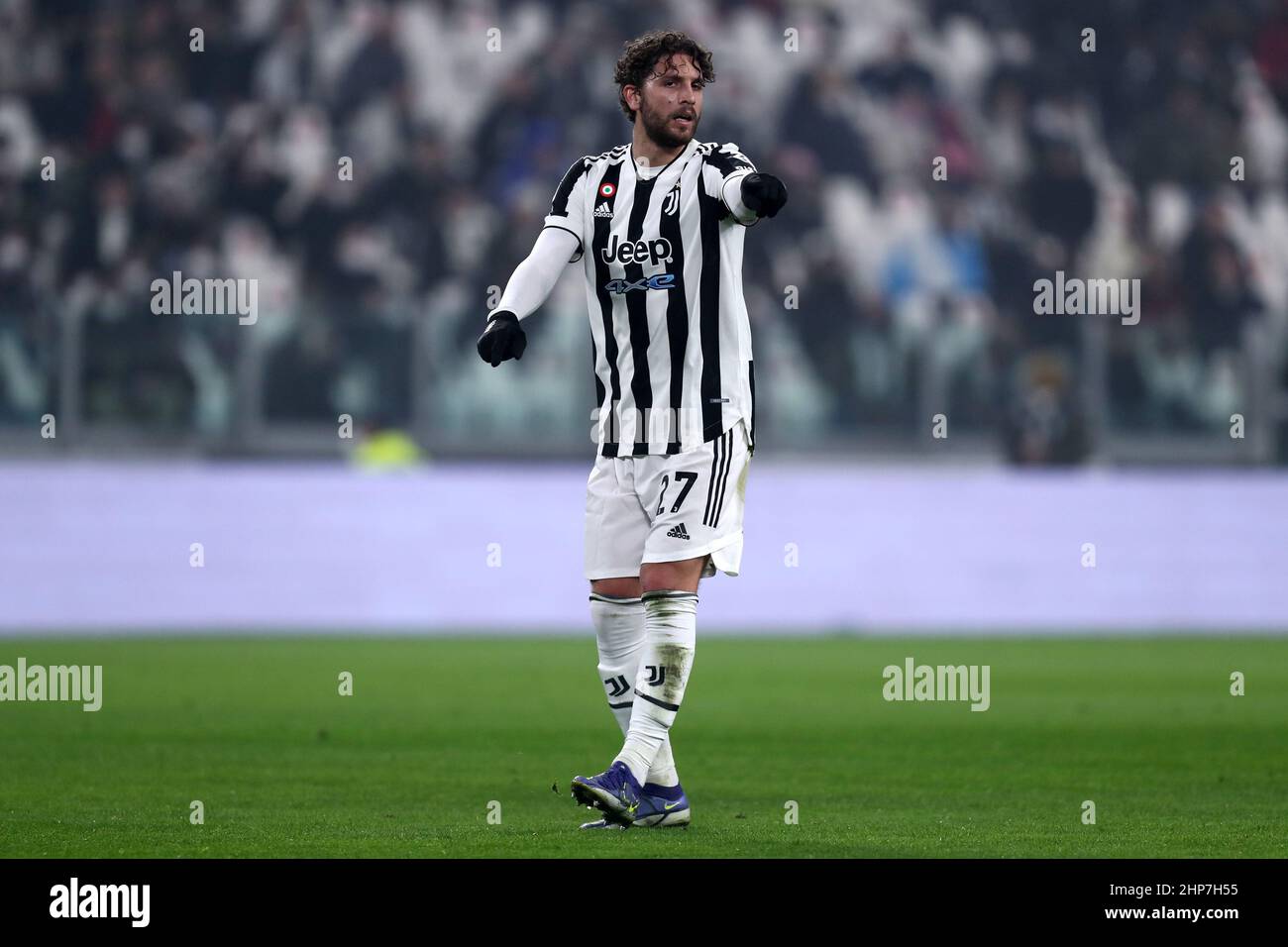 Turin, Italie. 18th févr. 2022. Manuel Locatelli de Juventus FC gestes pendant la série Un match entre Juventus FC et Torino FC au stade Allianz le 18 février 2022 à Turin, Italie. Credit: Marco Canoniero / Alamy Live News Banque D'Images