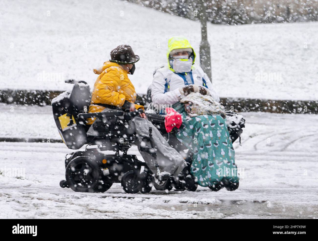 La neige abondante à York dans le Yorkshire, après Storm Eunice a causé des dégâts, des perturbations et des rafales de vent record au Royaume-Uni et en Irlande, entraînant la mort d'au moins quatre personnes. Date de la photo: Samedi 19 février 2022. Banque D'Images