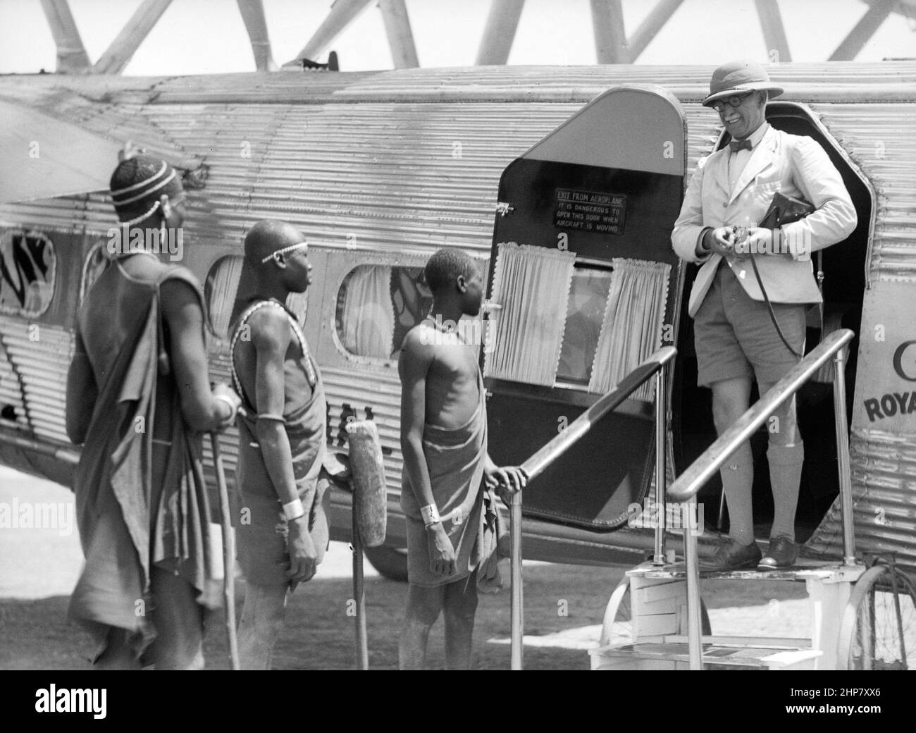 Histoire du Moyen-Orient : Soudan. Malakal. Passagers venant de l'avion lieu: Soudan--MalakÄl ca. 1936 Banque D'Images