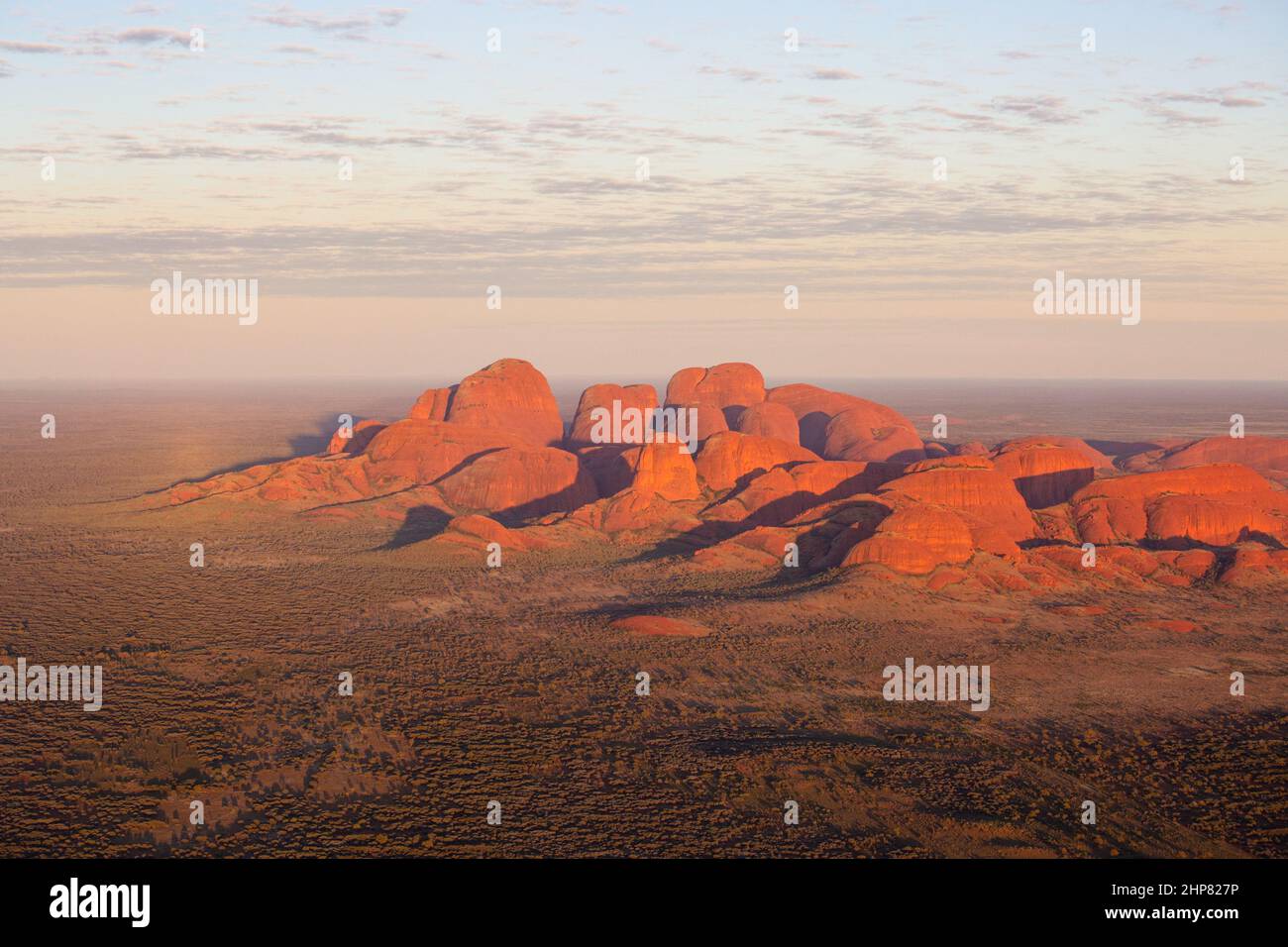 AUSTRALIE,22 septembre 2016:Kata Tjuta au lever du soleil d'en haut, territoire du Nord Banque D'Images