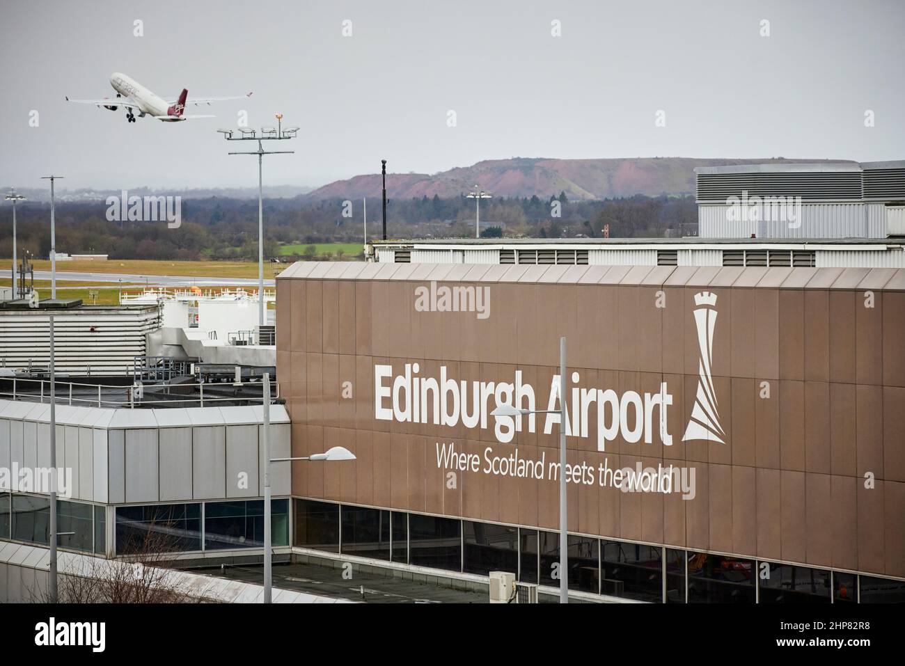 Aéroport d'Edimbourg avion de ligne Airbus A330 Virgin Atlantic nommé Uptown Girl Banque D'Images