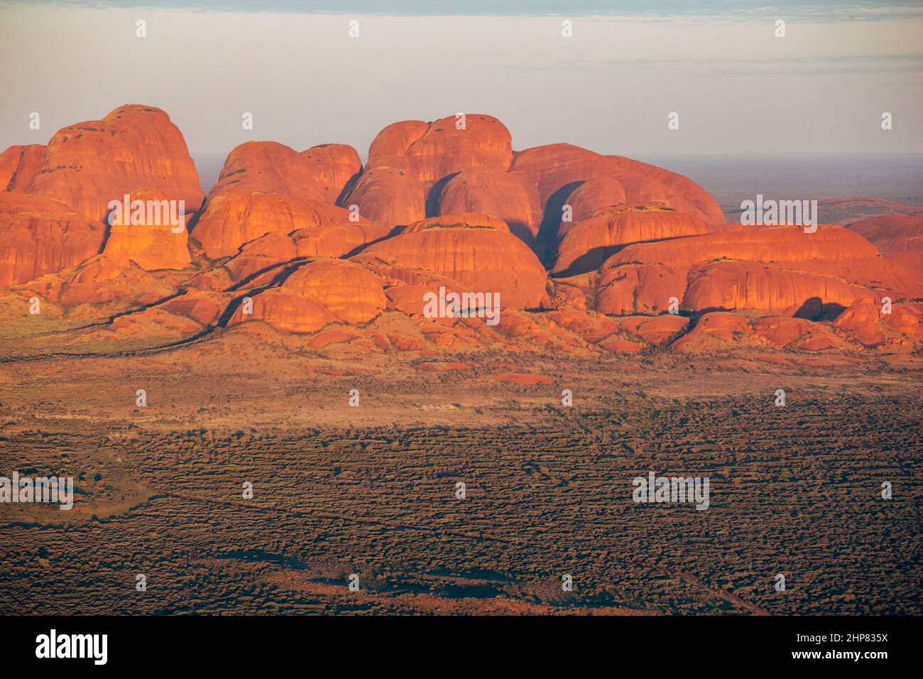 AUSTRALIE,22 septembre 2016:Kata Tjuta au lever du soleil d'en haut, territoire du Nord Banque D'Images